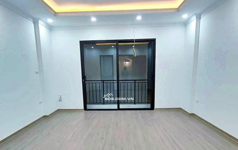 bán nhà Thịnh Liệt, Giáp Nhị, Hoàng Mai, DT46m x 5T oto ngõ 6m nhà mới kính koong.